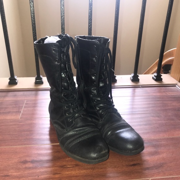 American Eagle Outfitters Black Combat Boots - Picture 1 of 6